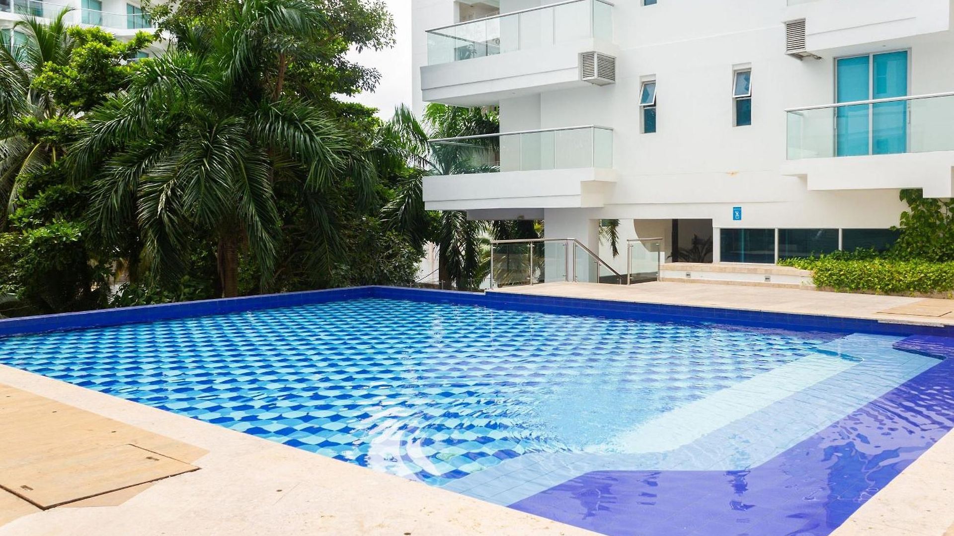 1 Bedroom Morros. Access *